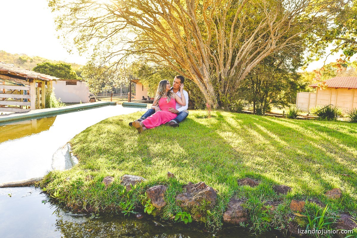 ensaio namorando, fotógrafo de casamento patos de minas, lizandro júnior fotógrafo, fotografia de casamento, minas gerais, ensaio romantico, namorando, ensaio
