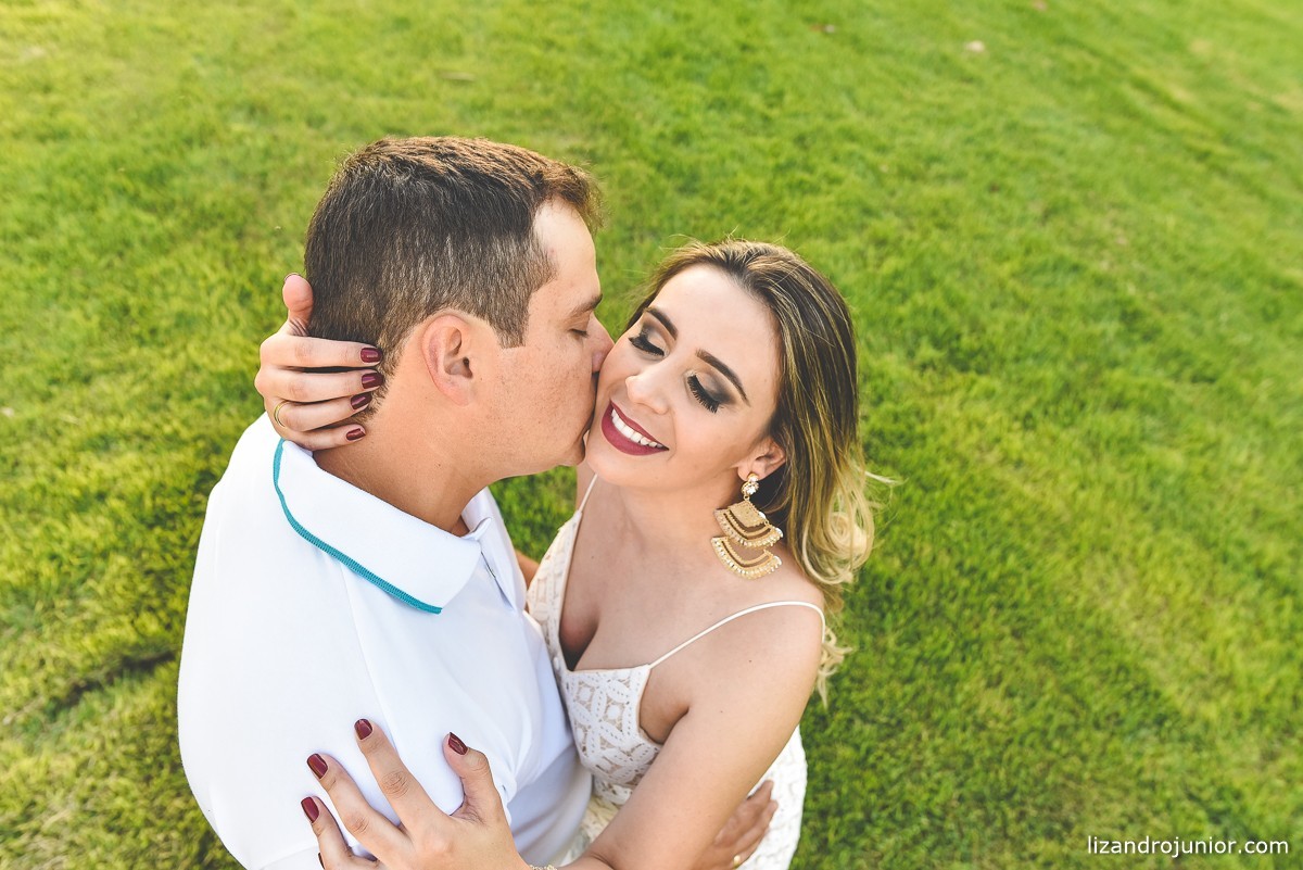 ensaio namorando, fotógrafo de casamento patos de minas, lizandro júnior fotógrafo, fotografia de casamento, minas gerais, ensaio romantico, namorando, ensaio