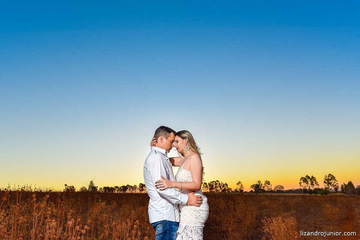 ensaio namorando, fotógrafo de casamento patos de minas, lizandro júnior fotógrafo, fotografia de casamento, minas gerais, ensaio romantico, namorando, ensaio
