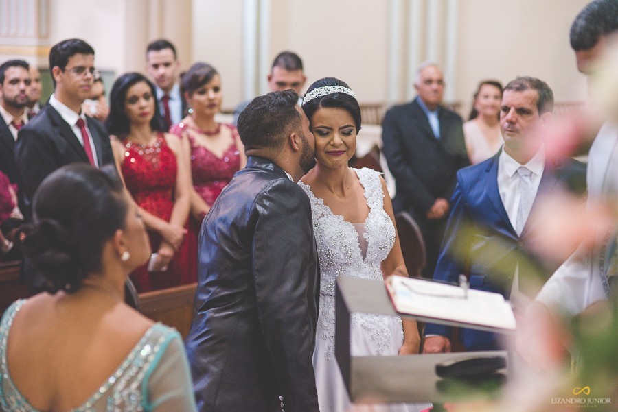casamento em patos de minas, fotografo de casamento, lizandro junior, igreja dos capucinhos, casamentos, fotografia de casamento, casar em patos. noiva patos de minas