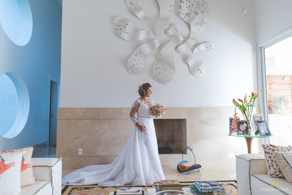 fotografo de casamento patos de minas, lizandro junior, rosário patos de minas, igreja, cerimônia, noivos, noivas, noiva, noivo, casamento, casar, ensaio pós-casamento, trash the dress, 