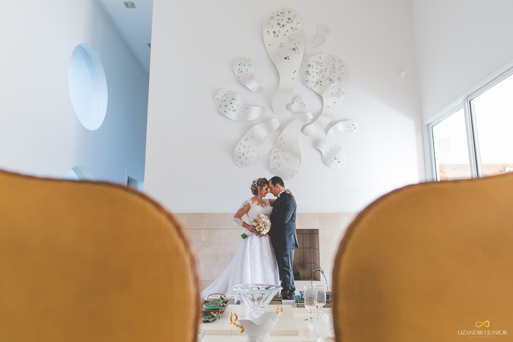 fotografo de casamento patos de minas, lizandro junior, rosário patos de minas, igreja, cerimônia, noivos, noivas, noiva, noivo, casamento, casar, ensaio pós-casamento, trash the dress, 