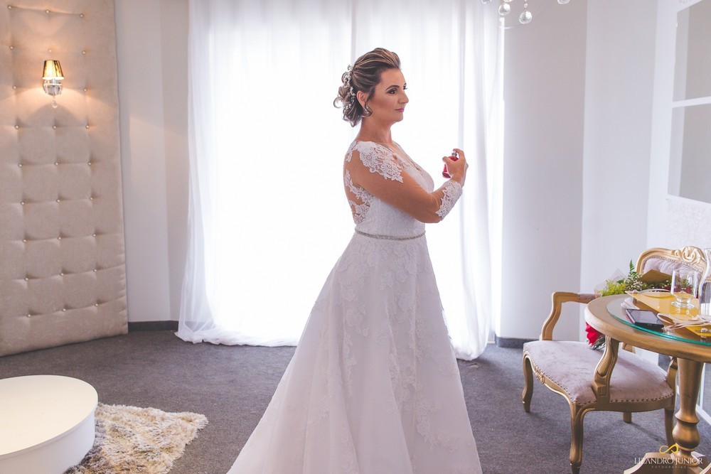 fotografo de casamento patos de minas, lizandro junior, vestido de noiva, making of, salão de beleza, espaço visage, noiva, noivas, noivo, noivos, 