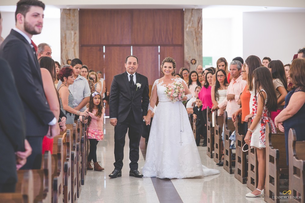 fotografo de casamento patos de minas, lizandro junior, rosário patos de minas, igreja, cerimônia, noivos, noivas, noiva, noivo, casamento, casar, 