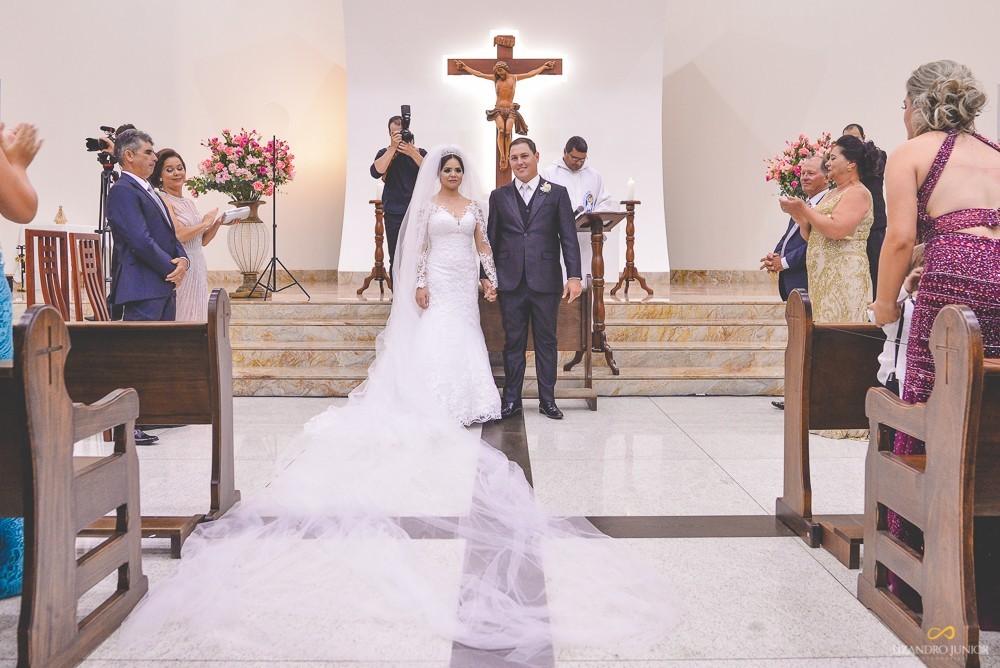 CASAMENTO PATOS DE MINAS IGREJA DO ROSÁRIO LIZANDRO JUNIOR FOTOGRAFO MINAS GERAIS PATOS DE MINAS ANAISA E EVERTON