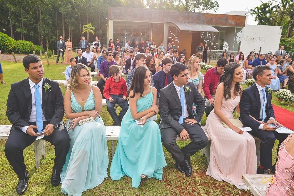 FOTOGRAFO LIZANDRO JUNIOR CASAMENTO ANDRESSA E PEDRO PATOS DE MINAS SALÃO THIAGO LIMA NOIVA CLASSICA NOIVINHA LINDA AMOR FOTOGRAFIA DE CASAMENTO AO AR LIVRE