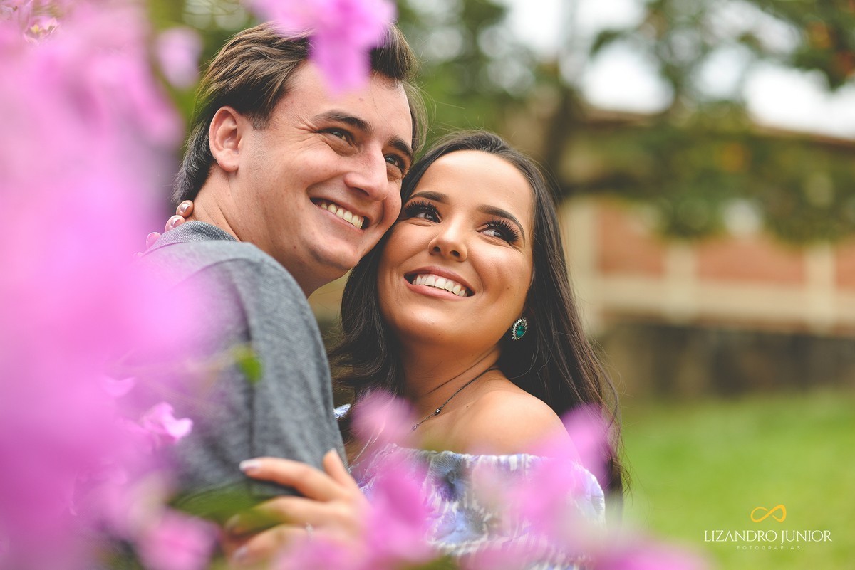 ENSAIO NAMORANDO ARAXÁ, ENSAIO EM ARAXÁ, ENSAIO ROMÂNTICO, ENSAIO PRÉ-CASAMENTO, PATOS DE MINAS, FOTÓGRAFO LIZANDRO JÚNIOR, FOTOGRAFIA DE CASAMENTO, CASAMENTO PATOS DE MINAS
