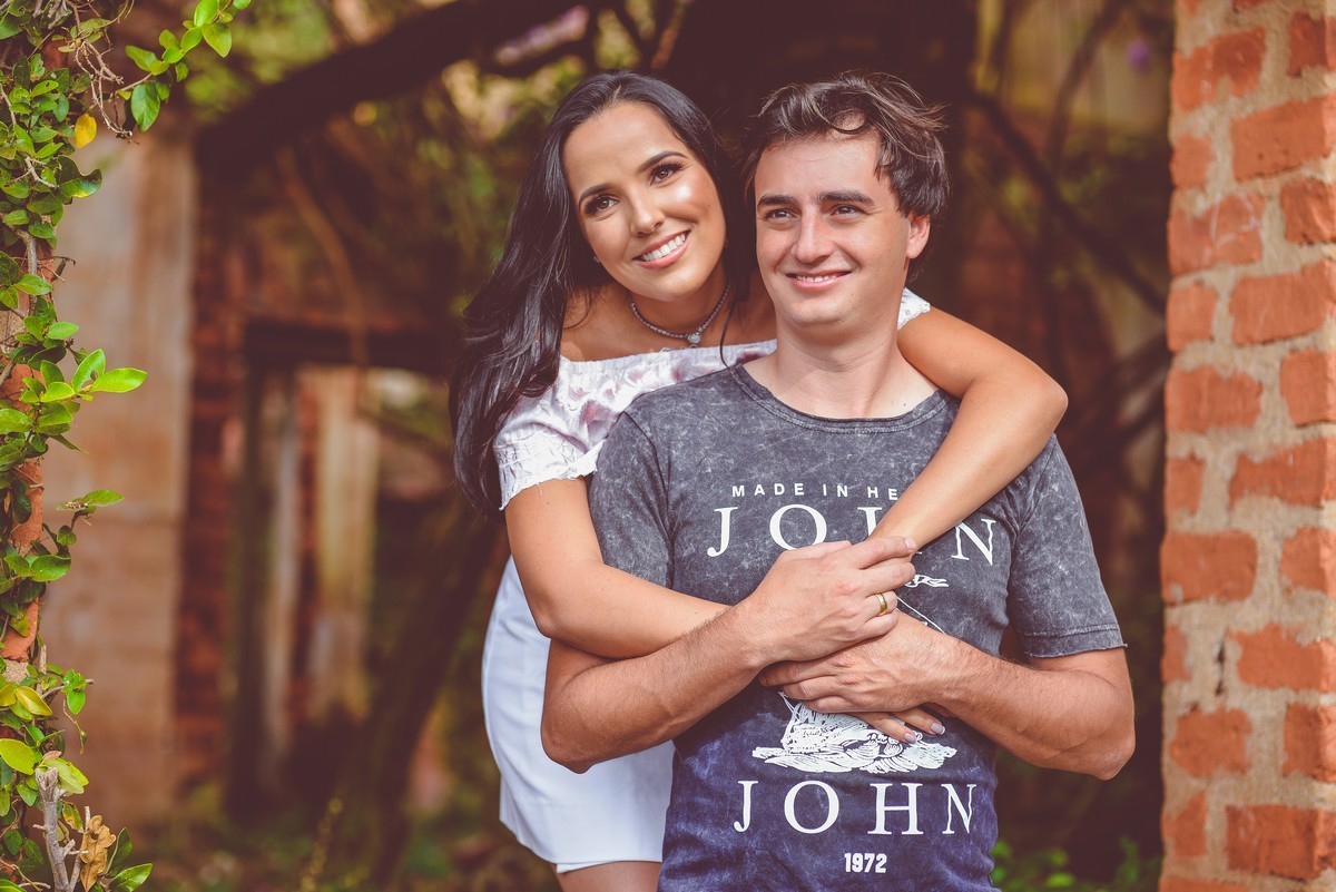 ENSAIO NAMORANDO ARAXÁ, ENSAIO EM ARAXÁ, ENSAIO ROMÂNTICO, ENSAIO PRÉ-CASAMENTO, PATOS DE MINAS, FOTÓGRAFO LIZANDRO JÚNIOR, FOTOGRAFIA DE CASAMENTO, CASAMENTO PATOS DE MINAS