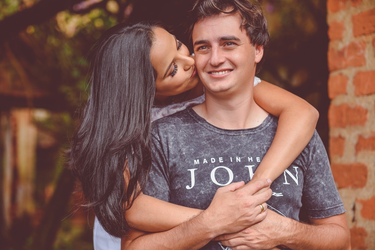 ENSAIO NAMORANDO ARAXÁ, ENSAIO EM ARAXÁ, ENSAIO ROMÂNTICO, ENSAIO PRÉ-CASAMENTO, PATOS DE MINAS, FOTÓGRAFO LIZANDRO JÚNIOR, FOTOGRAFIA DE CASAMENTO, CASAMENTO PATOS DE MINAS