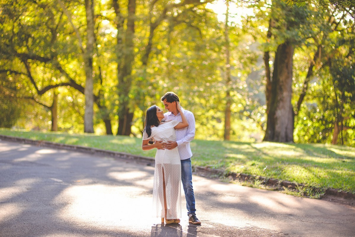 ENSAIO NAMORANDO ARAXÁ, ENSAIO EM ARAXÁ, ENSAIO ROMÂNTICO, ENSAIO PRÉ-CASAMENTO, PATOS DE MINAS, FOTÓGRAFO LIZANDRO JÚNIOR, FOTOGRAFIA DE CASAMENTO, CASAMENTO PATOS DE MINAS