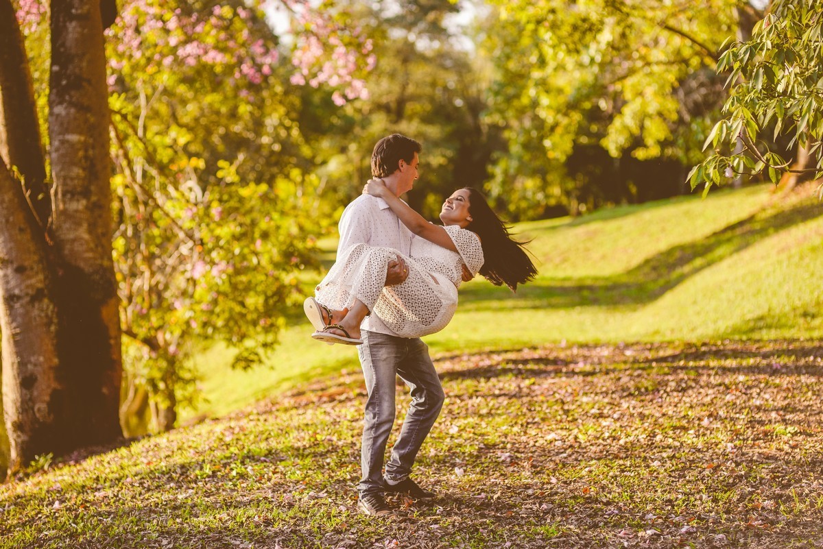 ENSAIO NAMORANDO ARAXÁ, ENSAIO EM ARAXÁ, ENSAIO ROMÂNTICO, ENSAIO PRÉ-CASAMENTO, PATOS DE MINAS, FOTÓGRAFO LIZANDRO JÚNIOR, FOTOGRAFIA DE CASAMENTO, CASAMENTO PATOS DE MINAS