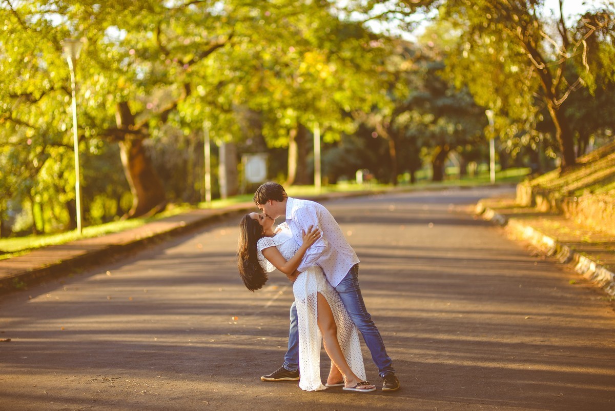 ENSAIO NAMORANDO ARAXÁ, ENSAIO EM ARAXÁ, ENSAIO ROMÂNTICO, ENSAIO PRÉ-CASAMENTO, PATOS DE MINAS, FOTÓGRAFO LIZANDRO JÚNIOR, FOTOGRAFIA DE CASAMENTO, CASAMENTO PATOS DE MINAS