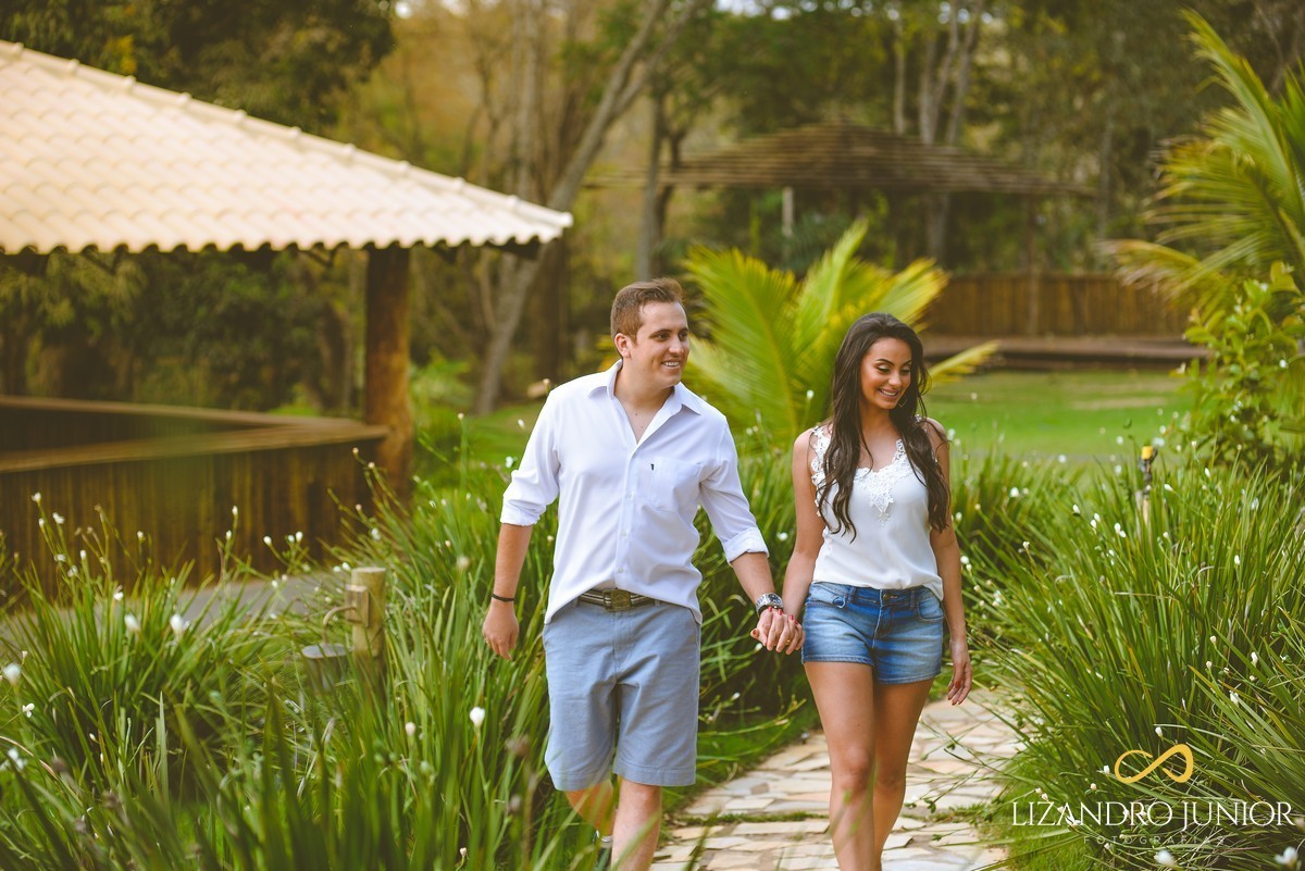 ENSAIO NAMORANDO EDIENE E RICARDO, PATOS DE MINAS, FOTOGRAFO DE CASAMENTO PATOS DE MINAS, POUSADA AVALON, ENSAIO POUSADA AVALON