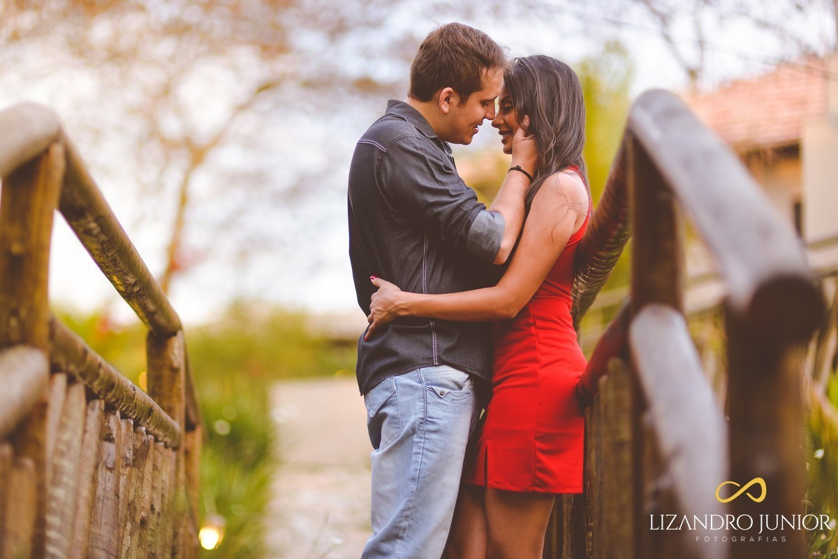 ENSAIO NAMORANDO EDIENE E RICARDO, PATOS DE MINAS, FOTOGRAFO DE CASAMENTO PATOS DE MINAS, POUSADA AVALON, ENSAIO POUSADA AVALON