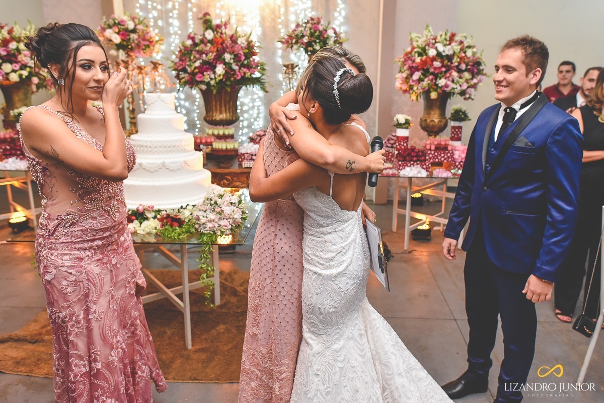 CASAMENTO EDIENE E RICARDO, PATOS DE MINAS, MINAS GERAIS, FOTOGRAFO DE CASAMENTO, PATOS DE MINAS, LIZANDRO JUNIOR, BARBARA GUIMARÃES, NICE TEIXEIRA, NEUSA CANEDO DECORADORA