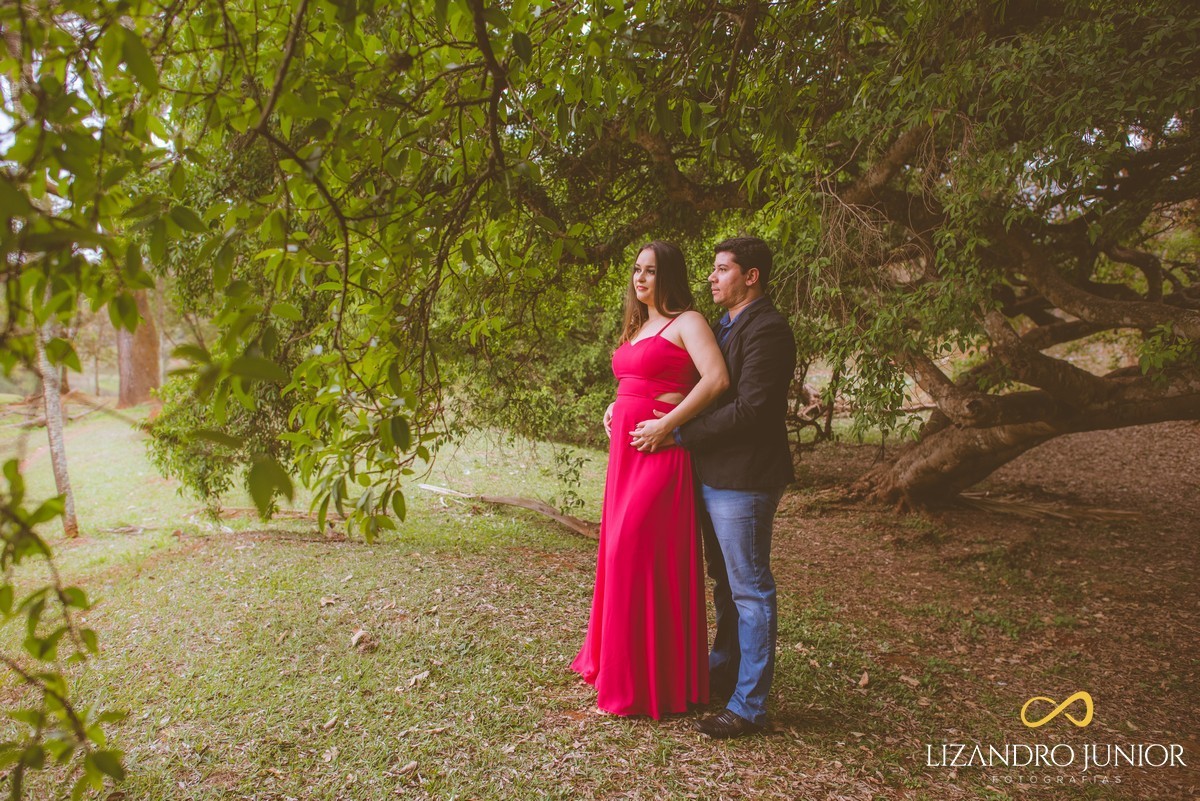 ENSAIO NAMORANDO, ENSAIO ROMÂNTICO, ENSAIO EM ARAXÁ, ARAXÁ MINAS GERAIS, PATOS DE MINAS, FOTOGRAFIA DE CASAMENTO, FOTÓGRAFO LIZANDRO JÚNIOR
