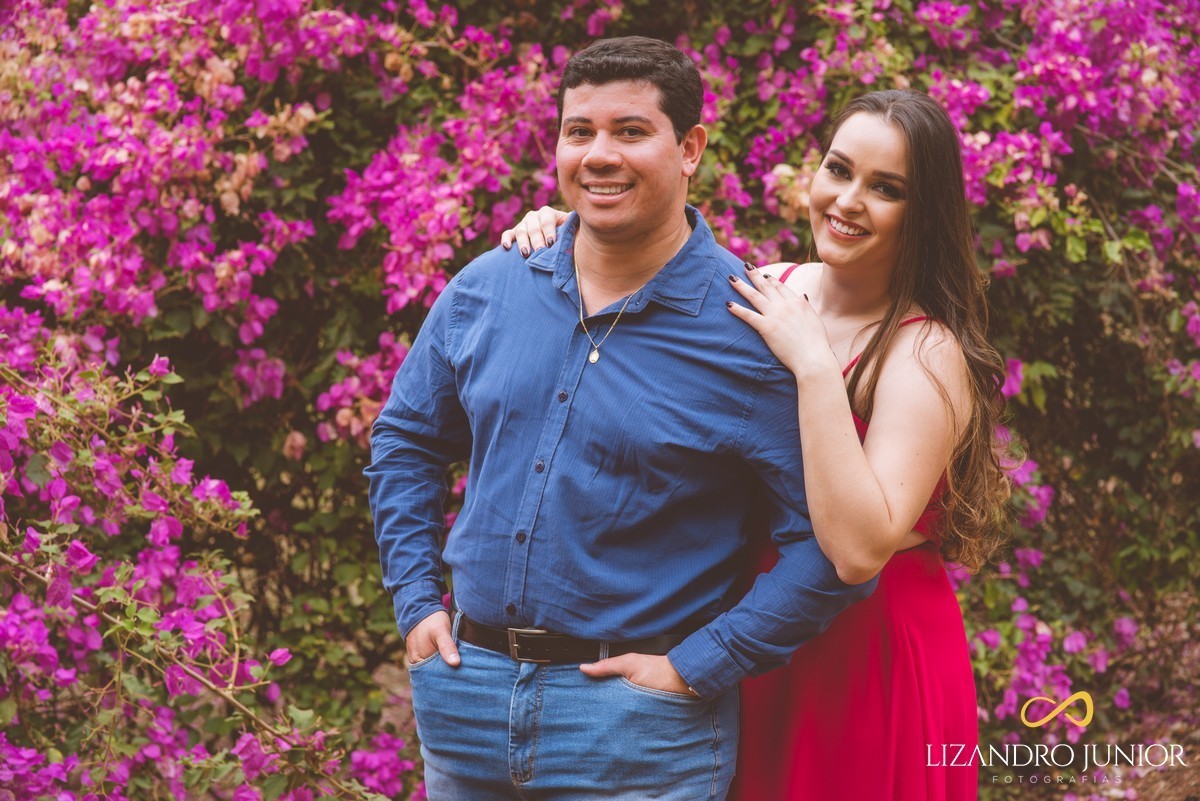 ENSAIO NAMORANDO, ENSAIO ROMÂNTICO, ENSAIO EM ARAXÁ, ARAXÁ MINAS GERAIS, PATOS DE MINAS, FOTOGRAFIA DE CASAMENTO, FOTÓGRAFO LIZANDRO JÚNIOR