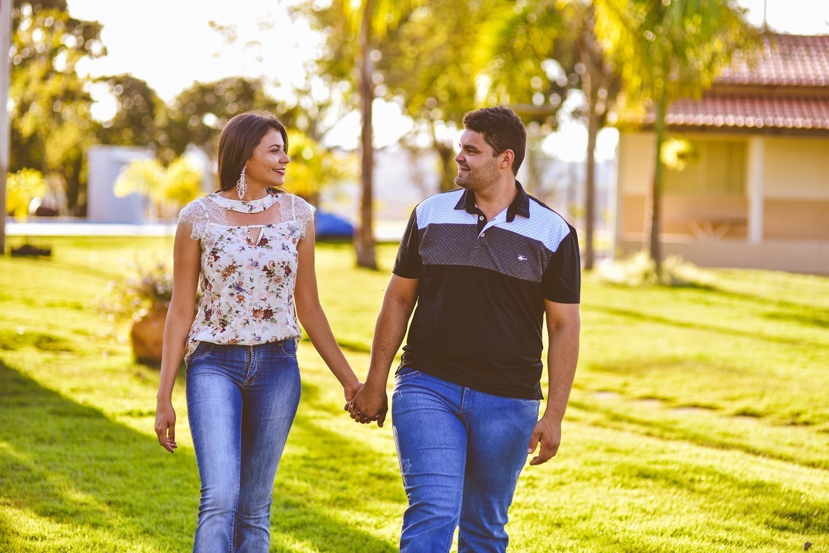 ENSAIO NAMORANDO, WALBER E JÉSSICA, SÍTIO TÕE DO JÓ, PATOS DE MINAS, MINAS GERAIS, ENSAIO ROMANTICO, LIZANDRO JUNIOR, FOTOGRAFO DE CASAMENTO E ENSAIO