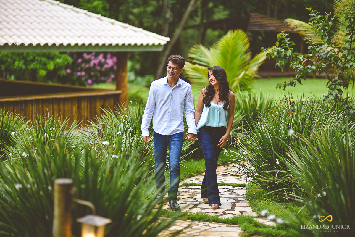 ENSAIO NAMORANDO, ENSAIO DE NAMORO, ENSAIO ROMÂNTICO, ENSAIO CRISTÃO, LIZANDRO JUNIOR, FOTOGRAFO DE CASAMENTO RIO PARANAÍBA