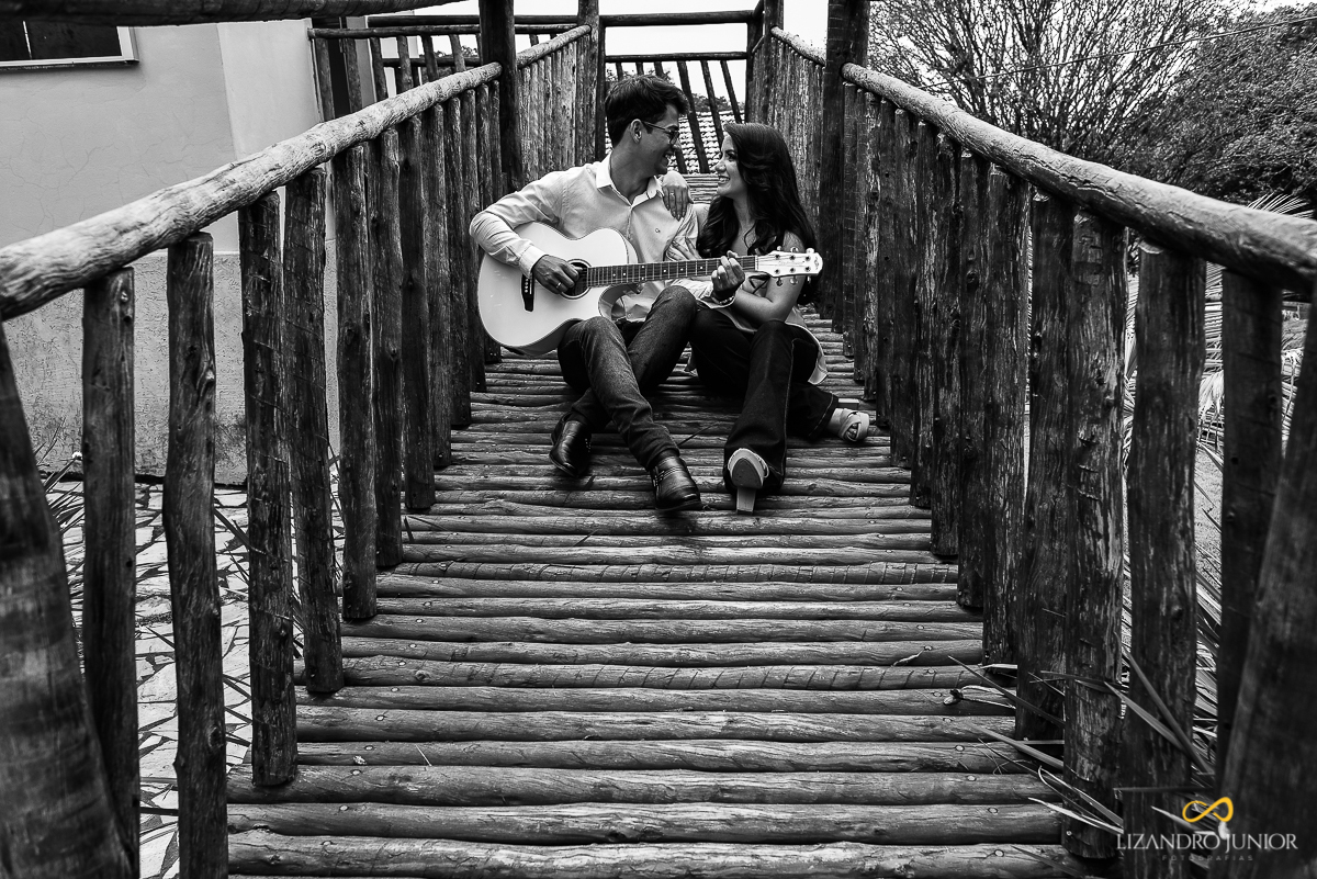 ENSAIO NAMORANDO, ENSAIO DE NAMORO, ENSAIO ROMÂNTICO, ENSAIO CRISTÃO, LIZANDRO JUNIOR, FOTOGRAFO DE CASAMENTO RIO PARANAÍBA