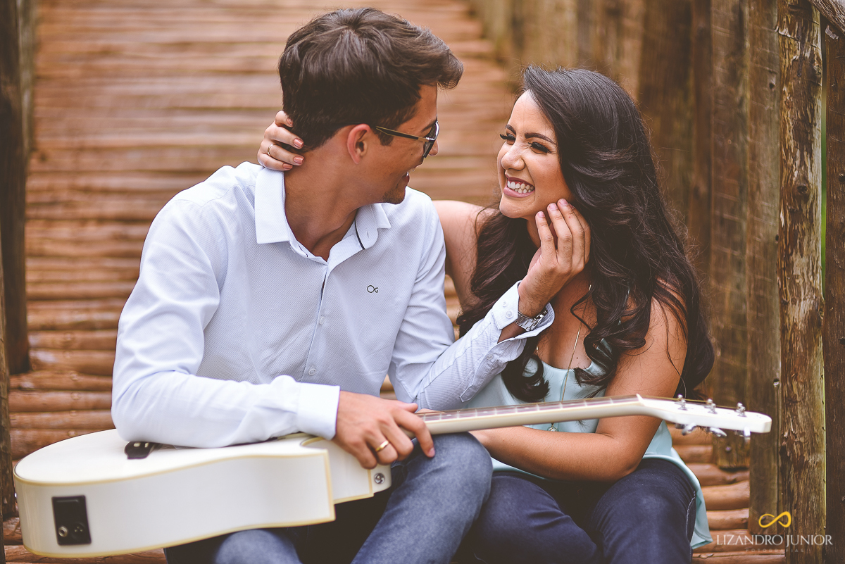ENSAIO NAMORANDO, ENSAIO DE NAMORO, ENSAIO ROMÂNTICO, ENSAIO CRISTÃO, LIZANDRO JUNIOR, FOTOGRAFO DE CASAMENTO RIO PARANAÍBA