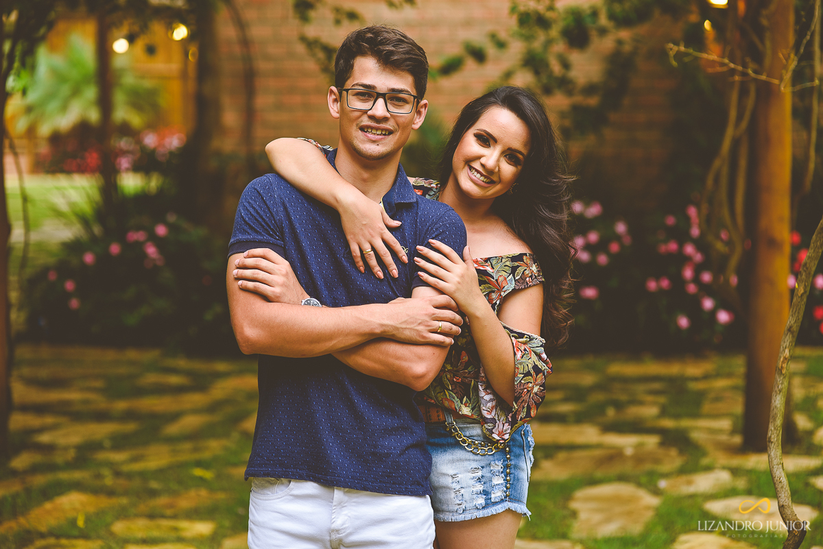 ENSAIO NAMORANDO, ENSAIO DE NAMORO, ENSAIO ROMÂNTICO, ENSAIO CRISTÃO, LIZANDRO JUNIOR, FOTOGRAFO DE CASAMENTO RIO PARANAÍBA