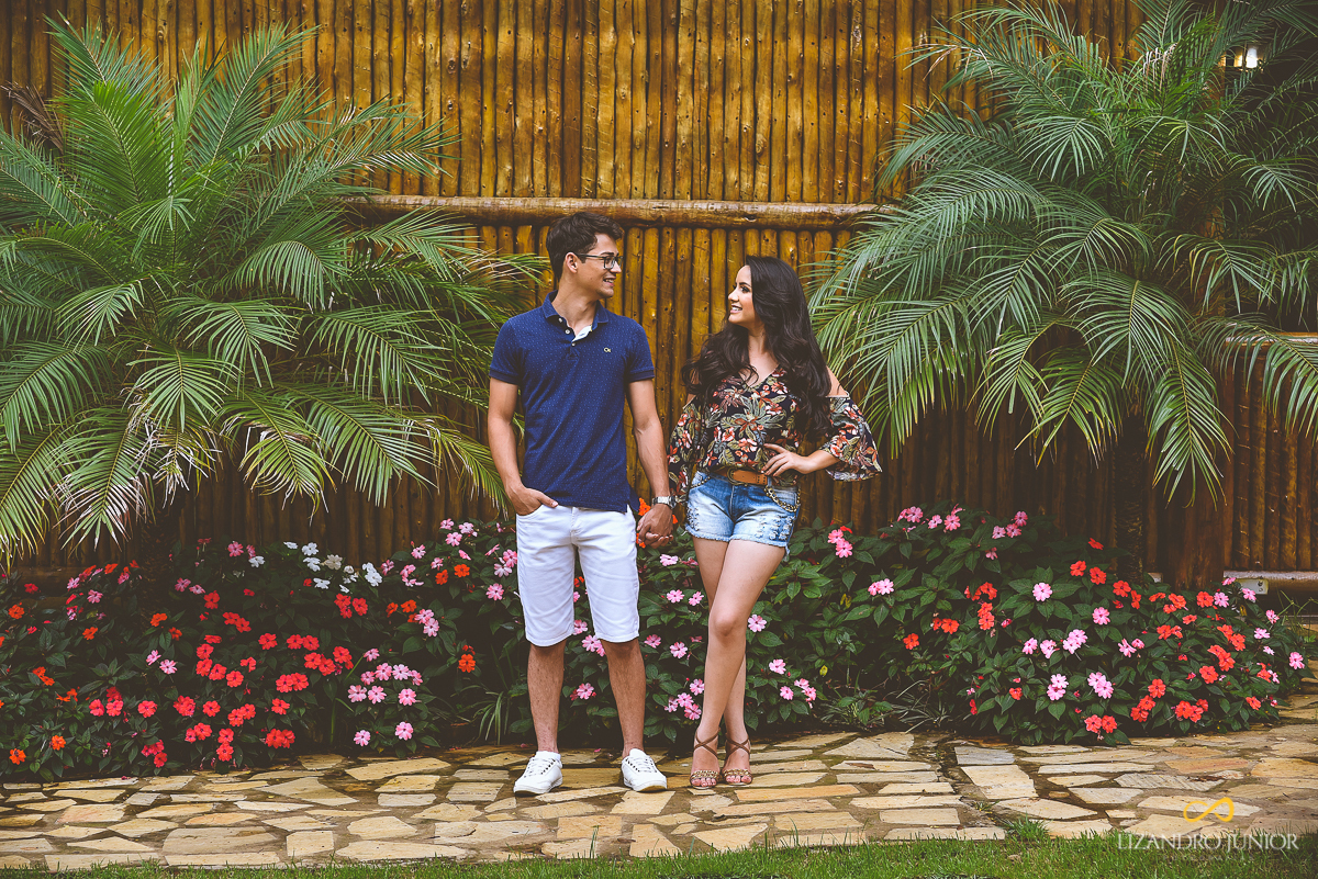 ENSAIO NAMORANDO, ENSAIO DE NAMORO, ENSAIO ROMÂNTICO, ENSAIO CRISTÃO, LIZANDRO JUNIOR, FOTOGRAFO DE CASAMENTO RIO PARANAÍBA