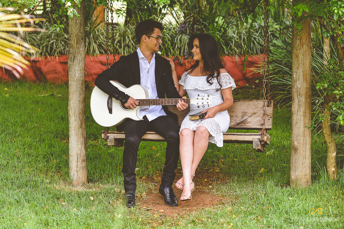 ENSAIO NAMORANDO, ENSAIO DE NAMORO, ENSAIO ROMÂNTICO, ENSAIO CRISTÃO, LIZANDRO JUNIOR, FOTOGRAFO DE CASAMENTO RIO PARANAÍBA