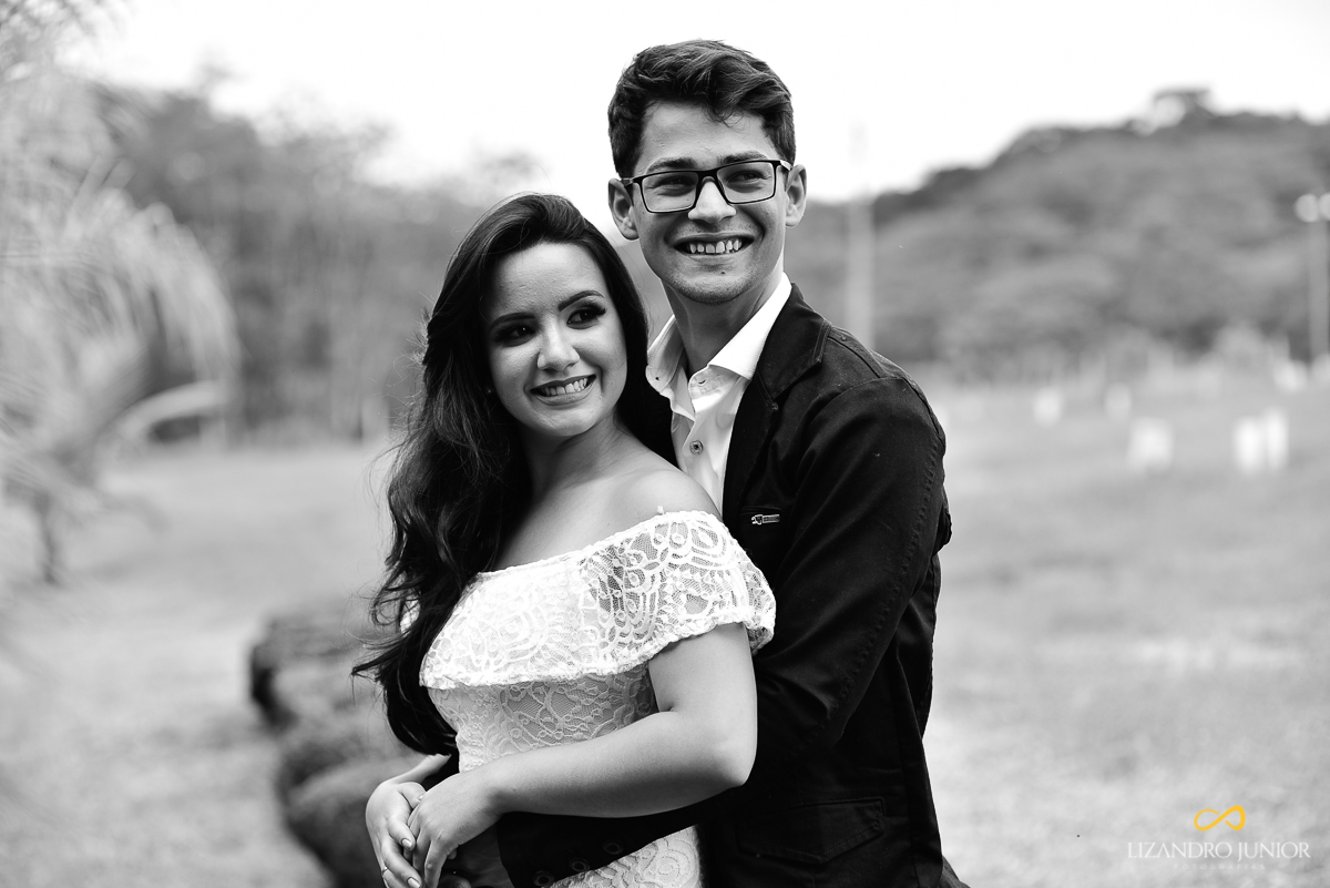 ENSAIO NAMORANDO, ENSAIO DE NAMORO, ENSAIO ROMÂNTICO, ENSAIO CRISTÃO, LIZANDRO JUNIOR, FOTOGRAFO DE CASAMENTO RIO PARANAÍBA