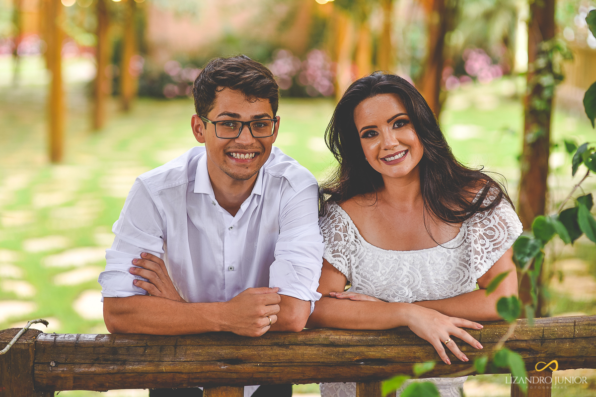 ENSAIO NAMORANDO, ENSAIO DE NAMORO, ENSAIO ROMÂNTICO, ENSAIO CRISTÃO, LIZANDRO JUNIOR, FOTOGRAFO DE CASAMENTO RIO PARANAÍBA