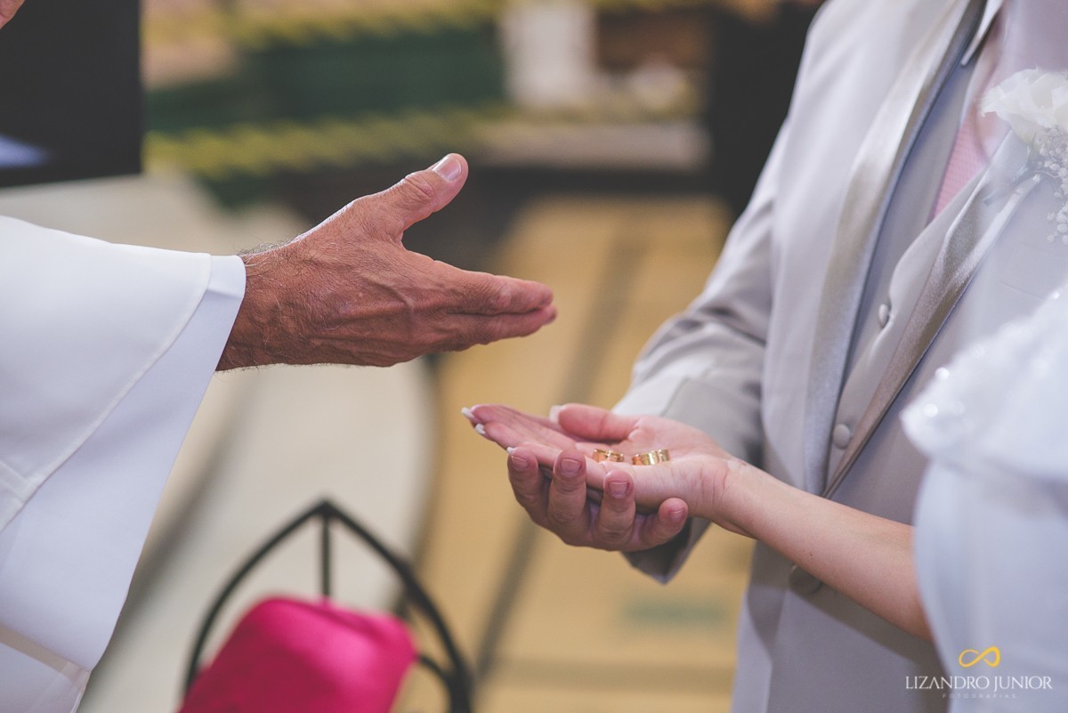 casamento, camila e bruno, patos de minas, casamento em patos, lizandro junior, lizandro júnior, neo old car, igreja dos capuchinhos 