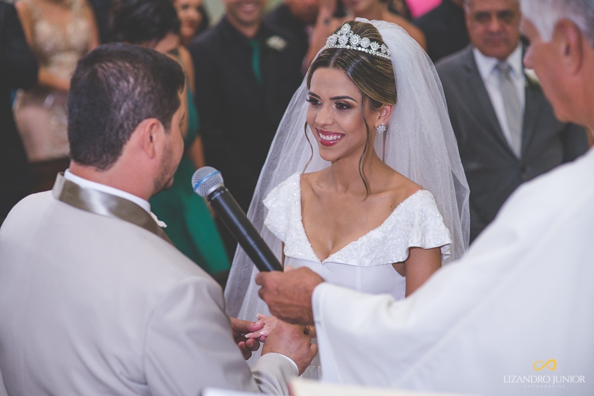 casamento, camila e bruno, patos de minas, casamento em patos, lizandro junior, lizandro júnior, neo old car, igreja dos capuchinhos 