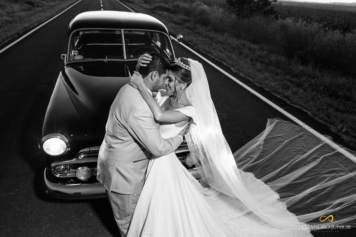 casamento, camila e bruno, patos de minas, casamento em patos, lizandro junior, lizandro júnior, neo old car, igreja dos capuchinhos 