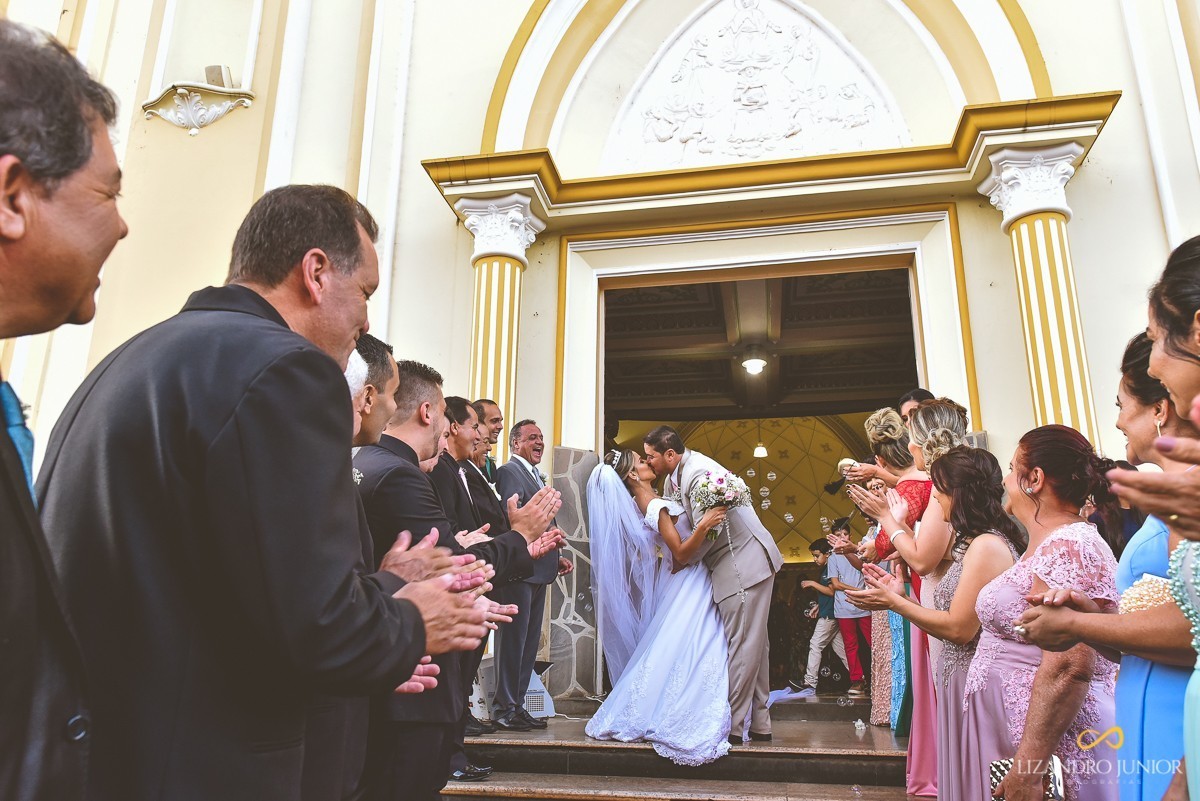 casamento, camila e bruno, patos de minas, casamento em patos, lizandro junior, lizandro júnior, neo old car, igreja dos capuchinhos 