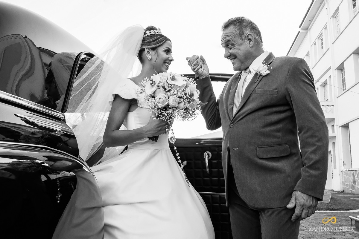 casamento, camila e bruno, patos de minas, casamento em patos, lizandro junior, lizandro júnior, neo old car, igreja dos capuchinhos 