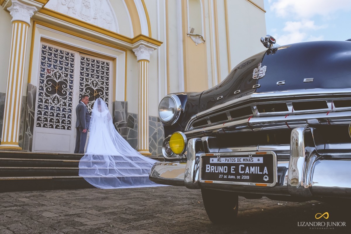 casamento, camila e bruno, patos de minas, casamento em patos, lizandro junior, lizandro júnior, neo old car, igreja dos capuchinhos 