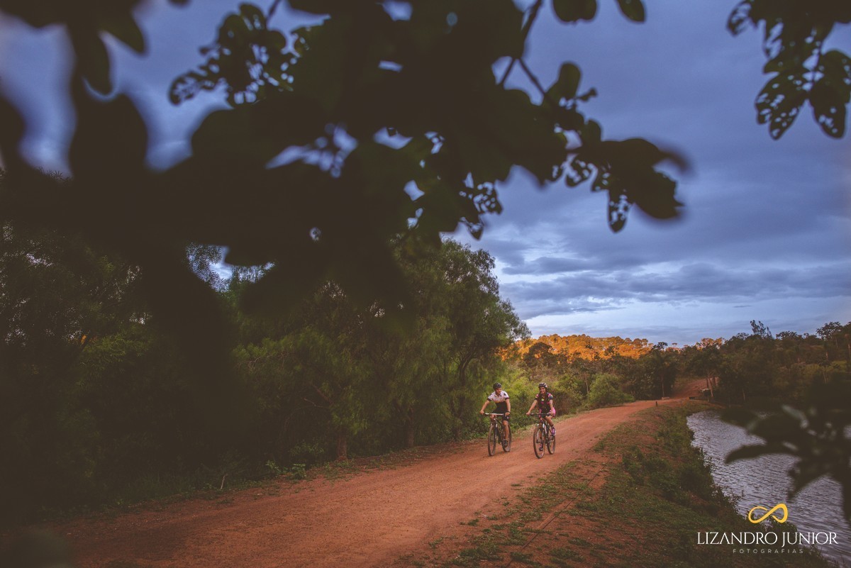 ENSAIO NAMORANDO, RHAYENNE E MATHEUS, AMOR, LOVE, CACHOEIRA, ENSAIO NA CACHOEIRA, CACHOEIRA DO SANTUÁRIO, LIZANDRO JUNIOR, ENSAIO DE BIKE