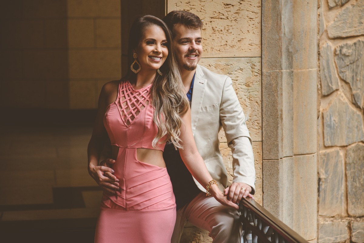 ENSAIO NAMORANDO EM ARAXÁ, ENSAIO ROMÂNTICO, ENSAIO COM FUSCA, VOLKSWAGEN FUSCA, FUSCA VERMELHO, ENSAIO PATOS DE MINAS, LIZANDRO JUNIOR, FOTOGRAFO DE CASAMENTO