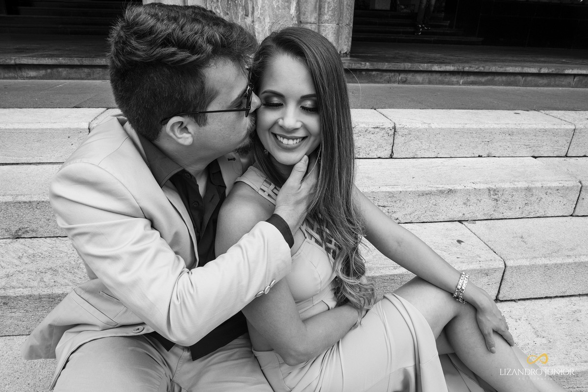 ENSAIO NAMORANDO EM ARAXÁ, ENSAIO ROMÂNTICO, ENSAIO COM FUSCA, VOLKSWAGEN FUSCA, FUSCA VERMELHO, ENSAIO PATOS DE MINAS, LIZANDRO JUNIOR, FOTOGRAFO DE CASAMENTO