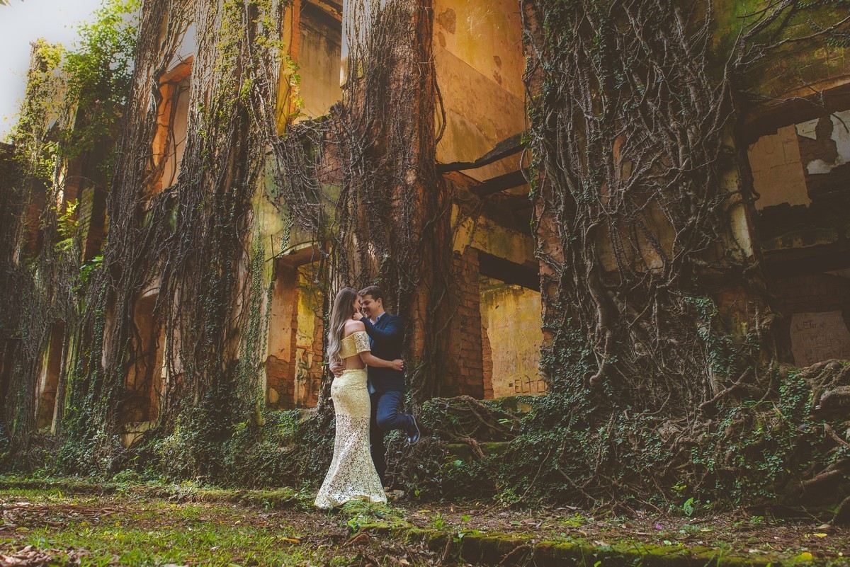 ENSAIO NAMORANDO EM ARAXÁ, ENSAIO ROMÂNTICO, ENSAIO COM FUSCA, VOLKSWAGEN FUSCA, FUSCA VERMELHO, ENSAIO PATOS DE MINAS, LIZANDRO JUNIOR, FOTOGRAFO DE CASAMENTO