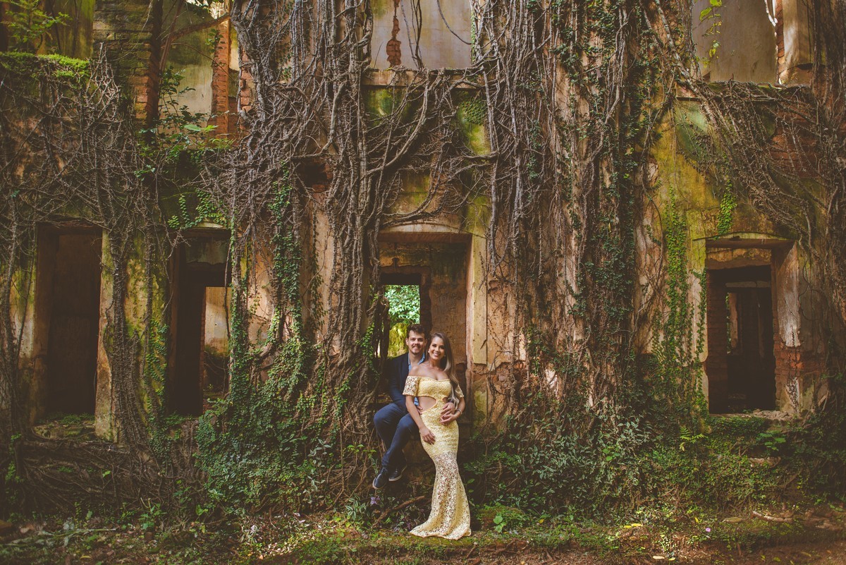 ENSAIO NAMORANDO EM ARAXÁ, ENSAIO ROMÂNTICO, ENSAIO COM FUSCA, VOLKSWAGEN FUSCA, FUSCA VERMELHO, ENSAIO PATOS DE MINAS, LIZANDRO JUNIOR, FOTOGRAFO DE CASAMENTO