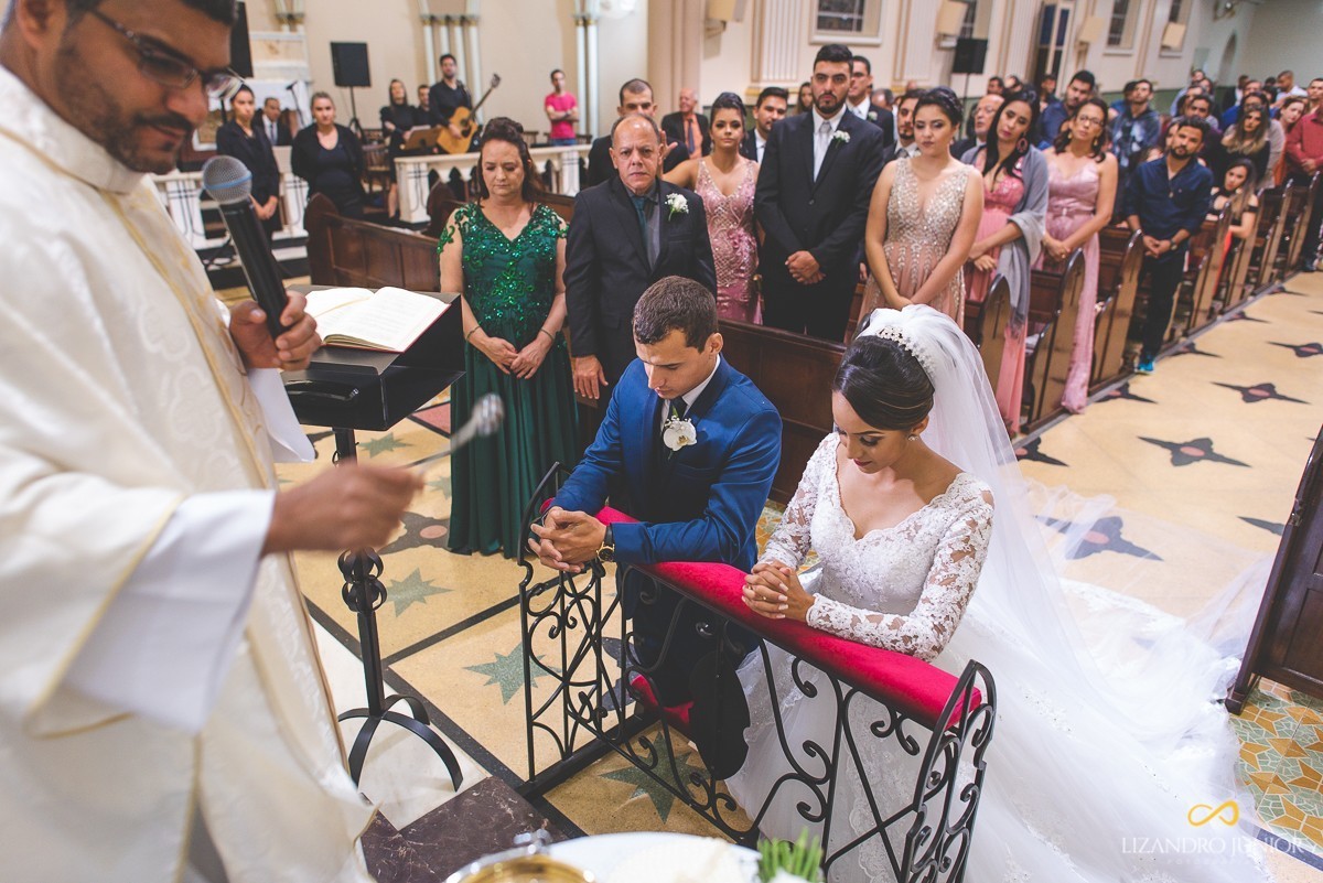 RHAYENNE E MATHEUS, NOIVA, MCDONALDS, SALVATORE CABELEIREIROS, CAPUCHINHOS, LIZANDRO JUNIOR, PATOS DE MINAS, NOIVA PATOS, CASAMENTO, ENLACE MAISON