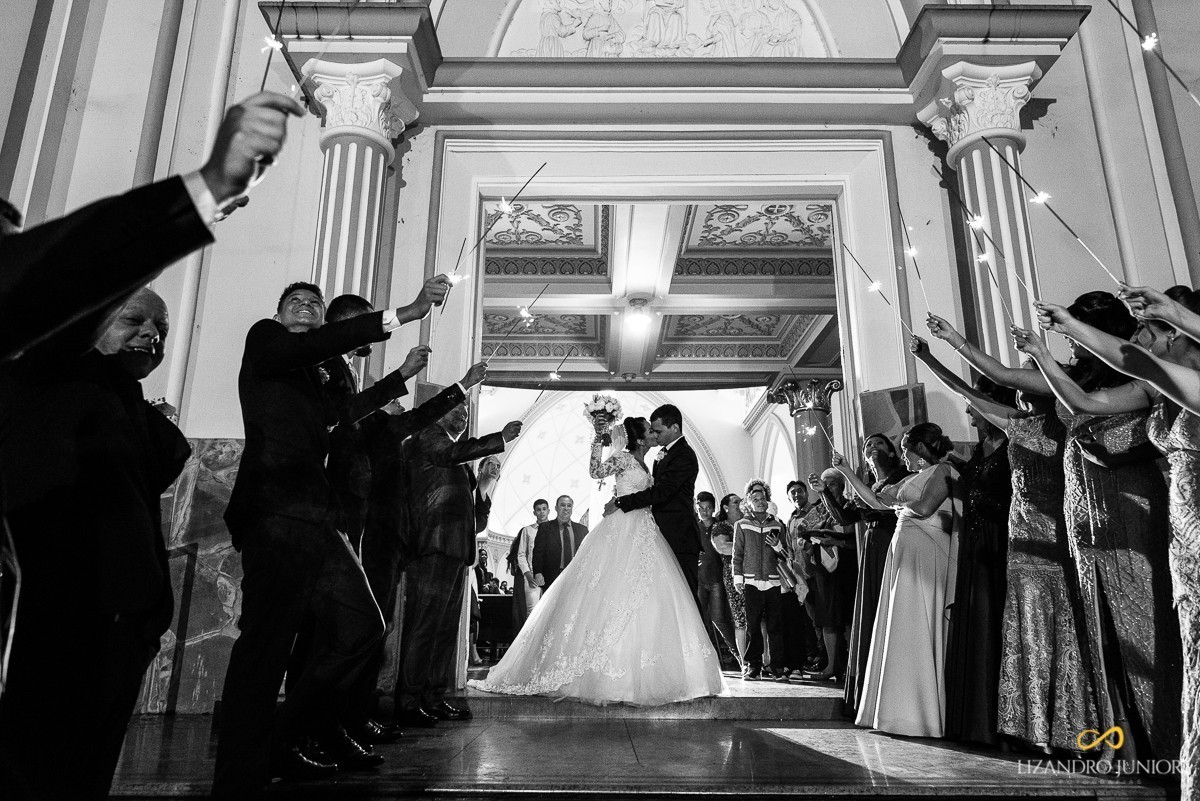 RHAYENNE E MATHEUS, NOIVA, MCDONALDS, SALVATORE CABELEIREIROS, CAPUCHINHOS, LIZANDRO JUNIOR, PATOS DE MINAS, NOIVA PATOS, CASAMENTO, ENLACE MAISON