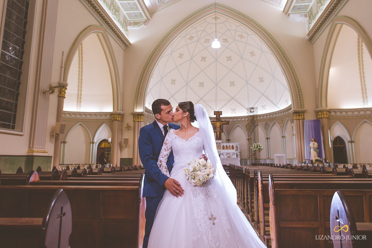 RHAYENNE E MATHEUS, NOIVA, MCDONALDS, SALVATORE CABELEIREIROS, CAPUCHINHOS, LIZANDRO JUNIOR, PATOS DE MINAS, NOIVA PATOS, CASAMENTO, ENLACE MAISON