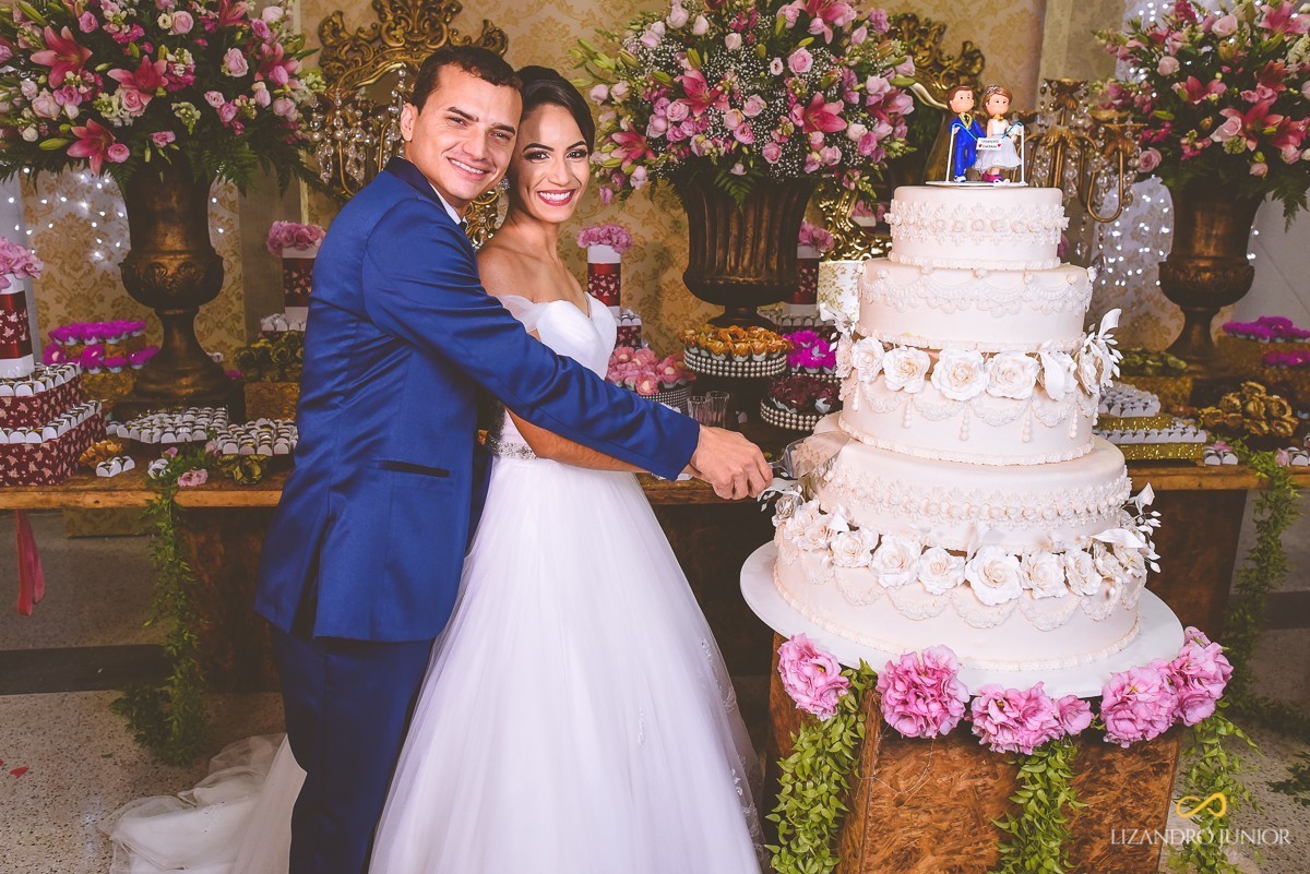 RHAYENNE E MATHEUS, NOIVA, MCDONALDS, SALVATORE CABELEIREIROS, CAPUCHINHOS, LIZANDRO JUNIOR, PATOS DE MINAS, NOIVA PATOS, CASAMENTO, ENLACE MAISON