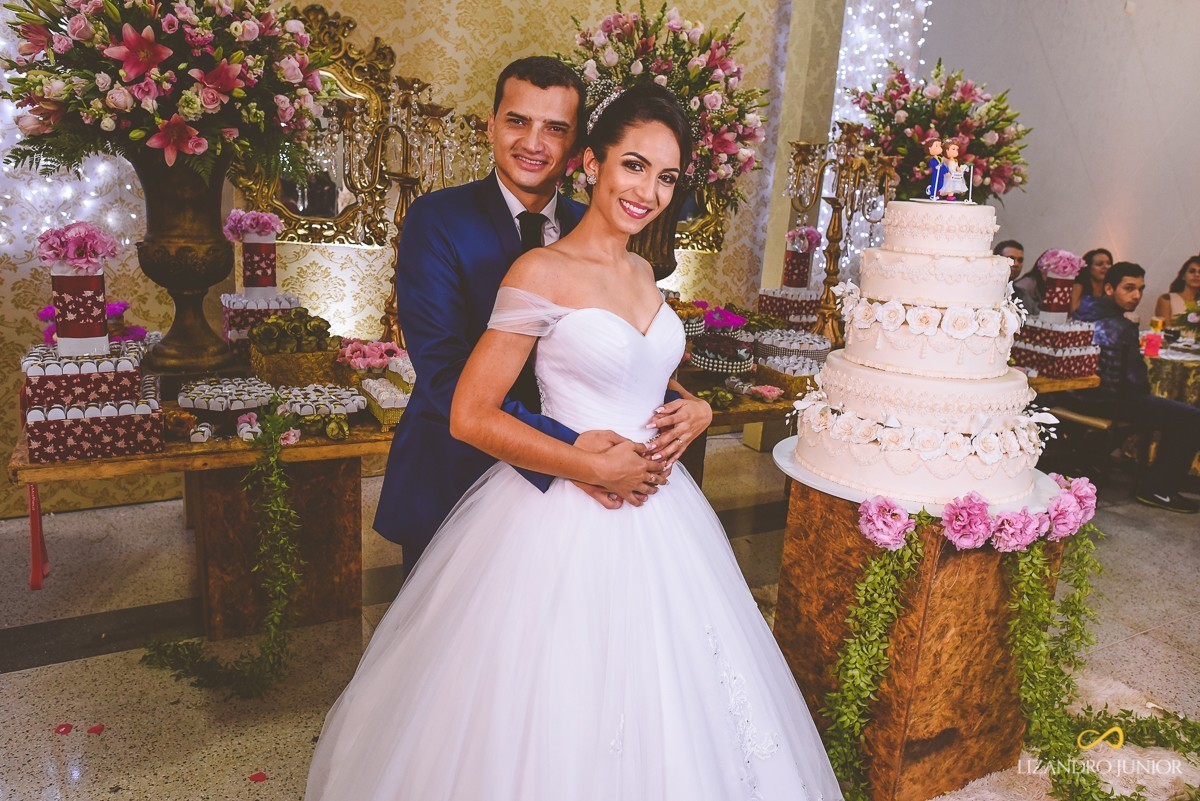 RHAYENNE E MATHEUS, NOIVA, MCDONALDS, SALVATORE CABELEIREIROS, CAPUCHINHOS, LIZANDRO JUNIOR, PATOS DE MINAS, NOIVA PATOS, CASAMENTO, ENLACE MAISON