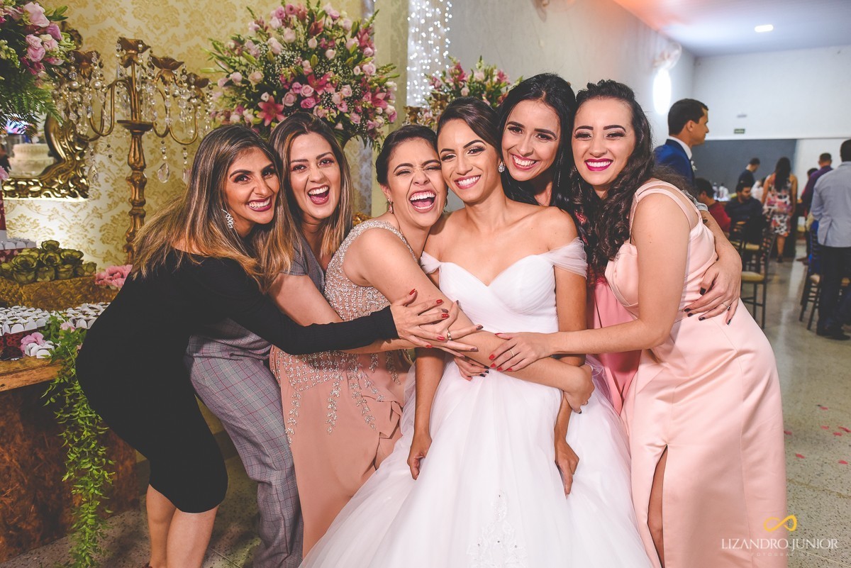 RHAYENNE E MATHEUS, NOIVA, MCDONALDS, SALVATORE CABELEIREIROS, CAPUCHINHOS, LIZANDRO JUNIOR, PATOS DE MINAS, NOIVA PATOS, CASAMENTO, ENLACE MAISON