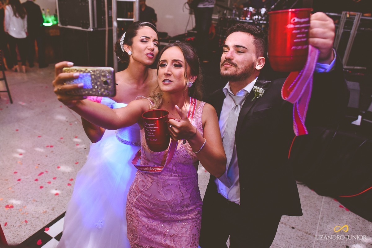 RHAYENNE E MATHEUS, NOIVA, MCDONALDS, SALVATORE CABELEIREIROS, CAPUCHINHOS, LIZANDRO JUNIOR, PATOS DE MINAS, NOIVA PATOS, CASAMENTO, ENLACE MAISON