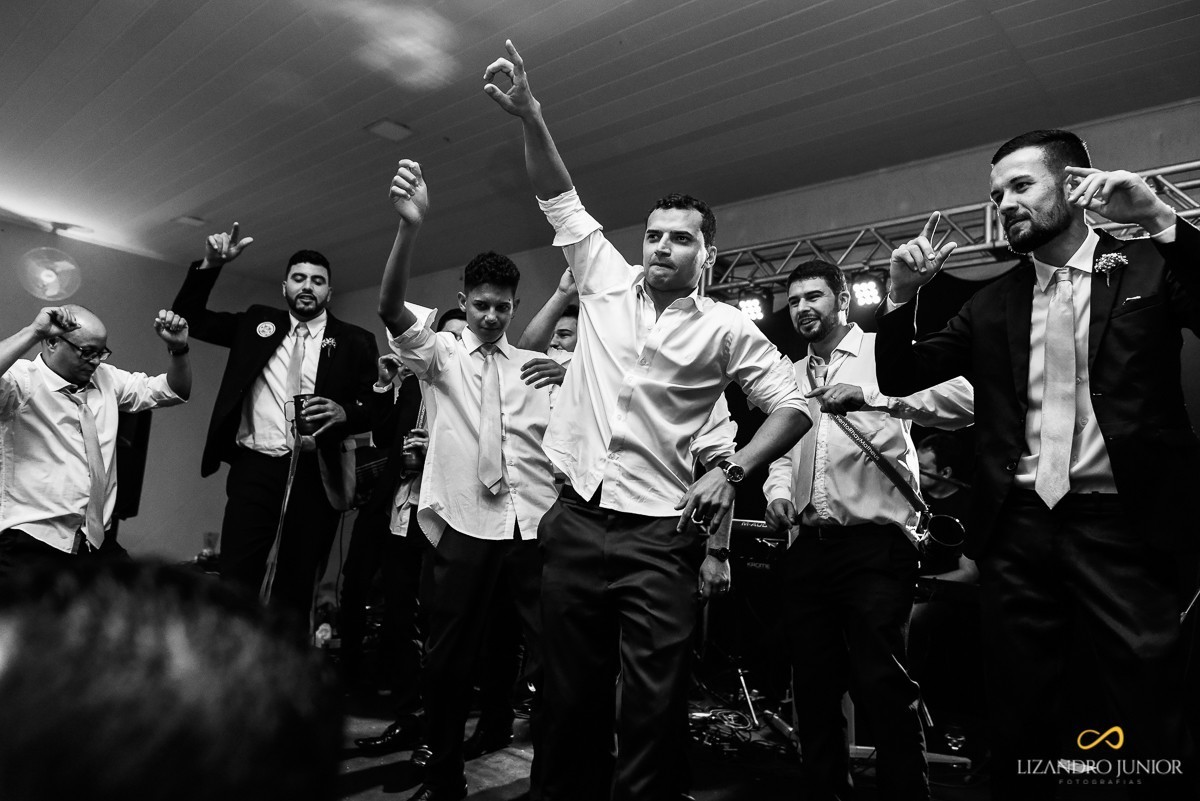 RHAYENNE E MATHEUS, NOIVA, MCDONALDS, SALVATORE CABELEIREIROS, CAPUCHINHOS, LIZANDRO JUNIOR, PATOS DE MINAS, NOIVA PATOS, CASAMENTO, ENLACE MAISON