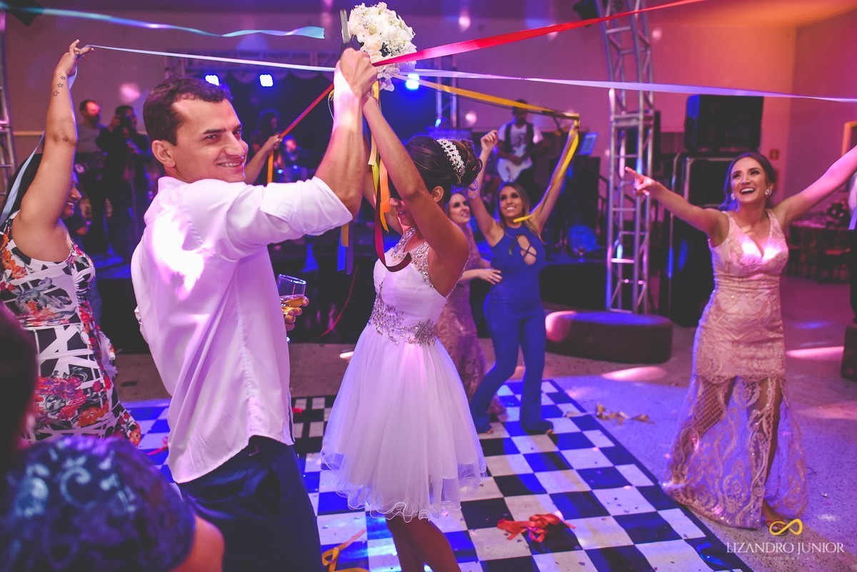 RHAYENNE E MATHEUS, NOIVA, MCDONALDS, SALVATORE CABELEIREIROS, CAPUCHINHOS, LIZANDRO JUNIOR, PATOS DE MINAS, NOIVA PATOS, CASAMENTO, ENLACE MAISON